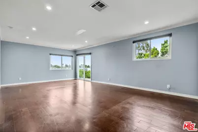 5502 S Chariton Ave, Los Angeles, CA 90056 - Photo 15