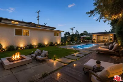 5502 S Chariton Ave, Los Angeles, CA 90056 - Photo 25