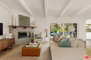 4111 Mantova Dr, Los Angeles, CA 90008 - Photo 7