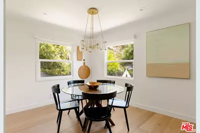 4111 Mantova Dr, Los Angeles, CA 90008 - Photo 7