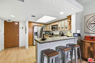 13700 Marina Pointe Dr, Marina del Rey, CA 90292 - Photo 3