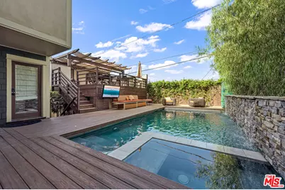 11940 Westminster Ave, Los Angeles, CA 90066 - Photo 9