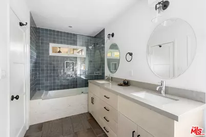 11940 Westminster Ave, Los Angeles, CA 90066 - Photo 33