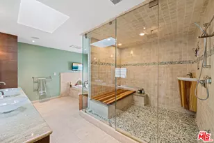 11940 Westminster Ave, Los Angeles, CA 90066 - Photo 25