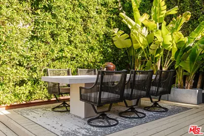 1163 Nelrose Ave, Venice, CA 90291 - Photo 23