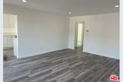 328 W Elm St, Compton, CA 90220 - Photo 3
