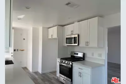 328 W Elm St, Compton, CA 90220 - Photo 5