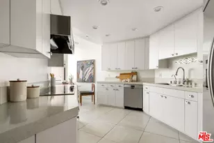 300 N Swall Dr, Beverly Hills, CA 90211 - Photo 19