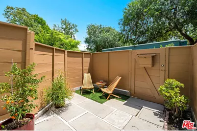 5226 Village Green, Los Angeles, CA 90016 - Photo 31