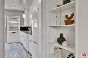 5226 Village Green, Los Angeles, CA 90016 - Photo 11