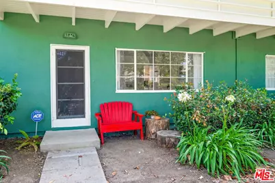 5226 Village Green, Los Angeles, CA 90016 - Photo 7