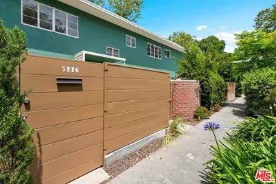 5226 Village Green, Los Angeles, CA 90016 - Photo 3