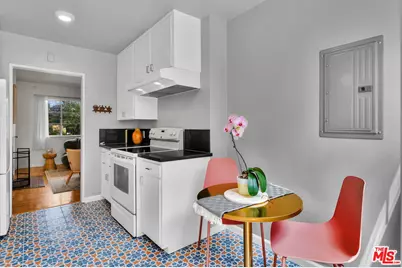 5226 Village Green, Los Angeles, CA 90016 - Photo 17