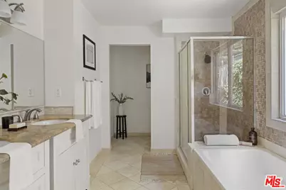 6221 Monterey Rd #205, Los Angeles, CA 90042 - Photo 15