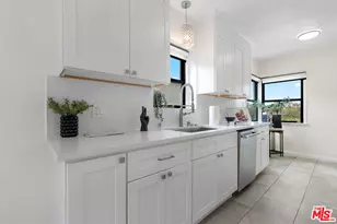 5853 S La Brea Ave, Los Angeles, CA 90056 - Photo 7