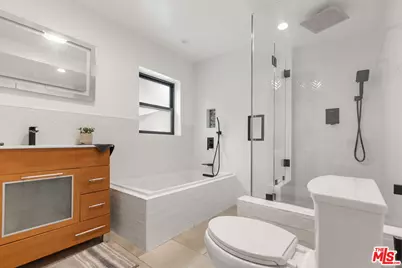 5853 S La Brea Ave, Los Angeles, CA 90056 - Photo 21