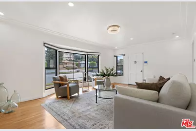 5853 S La Brea Ave, Los Angeles, CA 90056 - Photo 5