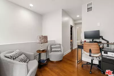 139 S Orange Dr, Los Angeles, CA 90036 - Photo 25