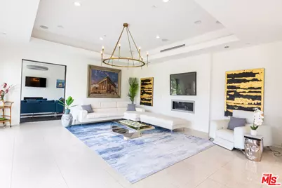 12148 Travis St, Los Angeles, CA 90049 - Photo 11