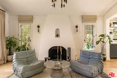 2168 Princeton Ave, Los Angeles, CA 90026 - Photo 7