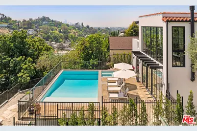 2168 Princeton Ave, Los Angeles, CA 90026 - Photo 29