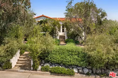 2168 Princeton Ave, Los Angeles, CA 90026 - Photo 1