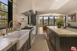 2168 Princeton Ave, Los Angeles, CA 90026 - Photo 9