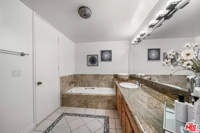 4477 Wilshire Blvd #103, Los Angeles, CA 90010 - Photo 39