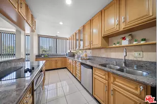 4477 Wilshire Blvd, Los Angeles, CA 90010 - Photo 23
