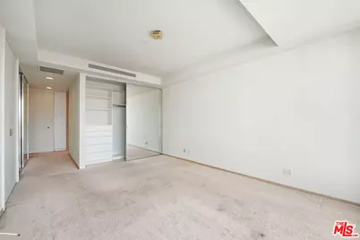 10490 Wilshire Blvd #1402, Los Angeles, CA 90024 - Photo 19