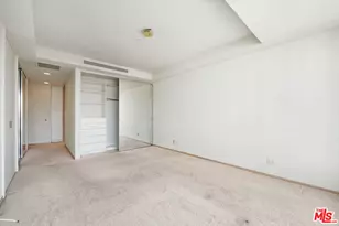 10490 Wilshire Blvd, Los Angeles, CA 90024 - Photo 19