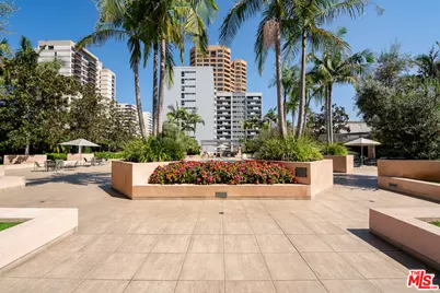 10490 Wilshire Blvd #1402, Los Angeles, CA 90024 - Photo 33