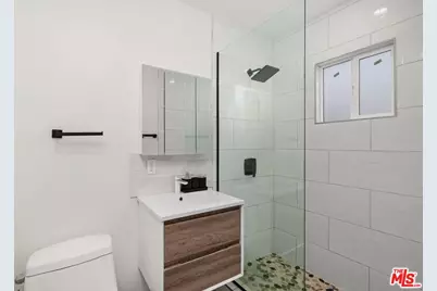 621 Rose Ave ##B, Venice, CA 90291 - Photo 11