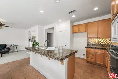 6304 Starview Dr, Lancaster, CA 93536 - Photo 15
