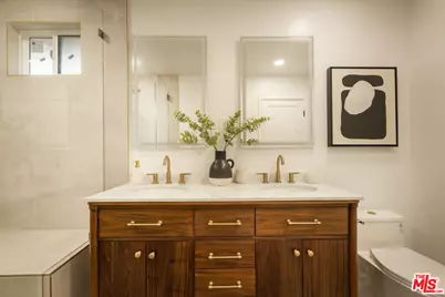 6374 Macal Pl, Los Angeles, CA 90068 - Photo 29