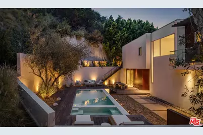 1700 Queens Ct, West Hollywood, CA 90069 - Photo 1