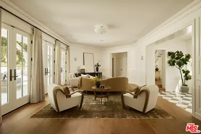 31 Oakmont Dr, Los Angeles, CA 90049 - Photo 5