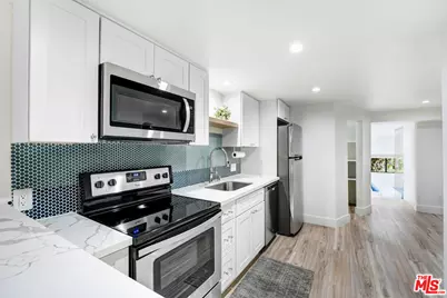 2506 Zorada Dr, Los Angeles, CA 90046 - Photo 27