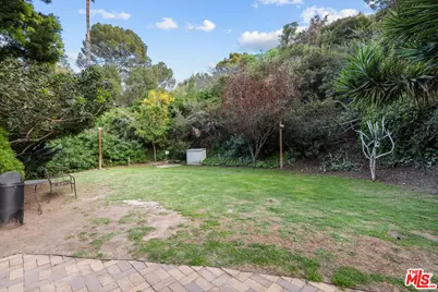 6752 Hillpark Dr #202, Los Angeles, CA 90068 - Photo 11