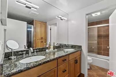 6752 Hillpark Dr #202, Los Angeles, CA 90068 - Photo 15