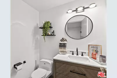 6752 Hillpark Dr #202, Los Angeles, CA 90068 - Photo 11