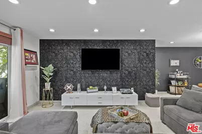 6752 Hillpark Dr #202, Los Angeles, CA 90068 - Photo 17