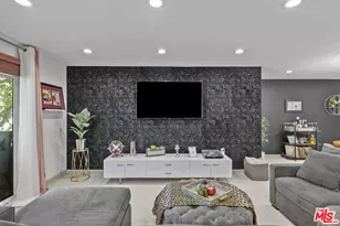 6752 Hillpark Dr, Los Angeles, CA 90068 - Photo 17