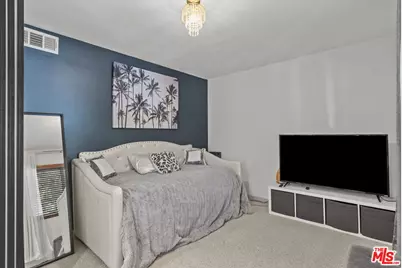 6752 Hillpark Dr #202, Los Angeles, CA 90068 - Photo 23