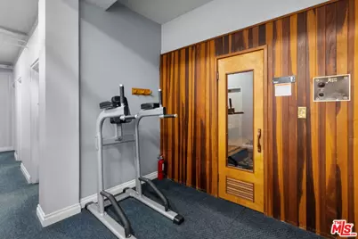 6752 Hillpark Dr #202, Los Angeles, CA 90068 - Photo 15