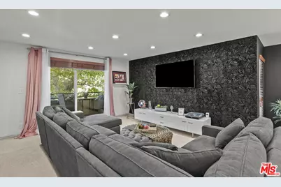 6752 Hillpark Dr #202, Los Angeles, CA 90068 - Photo 19