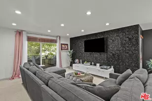 6752 Hillpark Dr, Los Angeles, CA 90068 - Photo 19