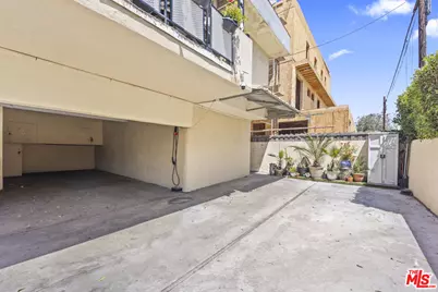 6904 Radford Ave #7, North Hollywood, CA 91605 - Photo 19