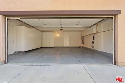 20244 Pienza Ln, Porter Ranch, CA 91326 - Photo 29