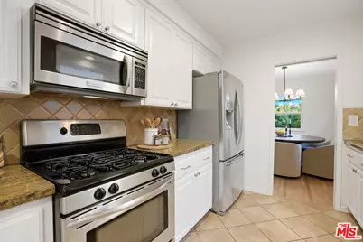 12540 Albers St, Valley Village, CA 91607 - Photo 25